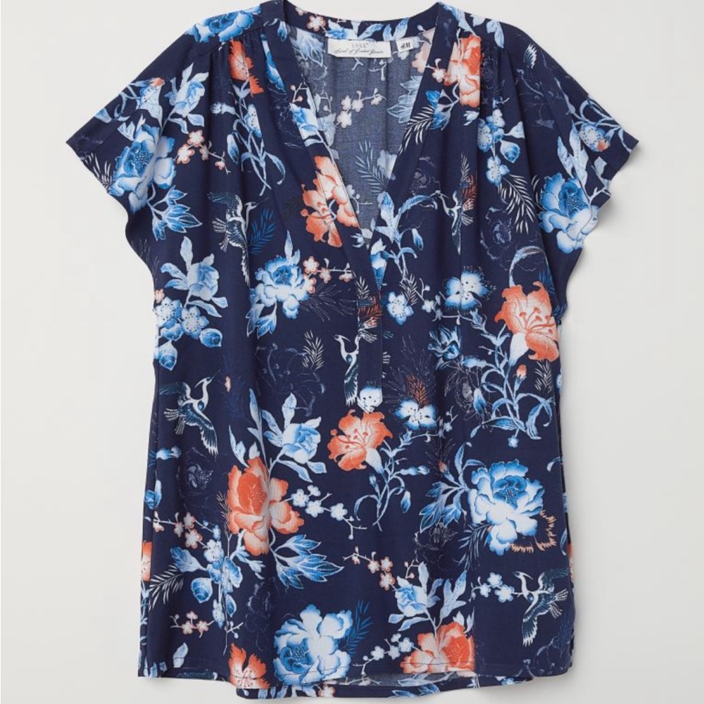NWT H&M L.O.G.G Size 14 V-neck floral short sleeve shirt